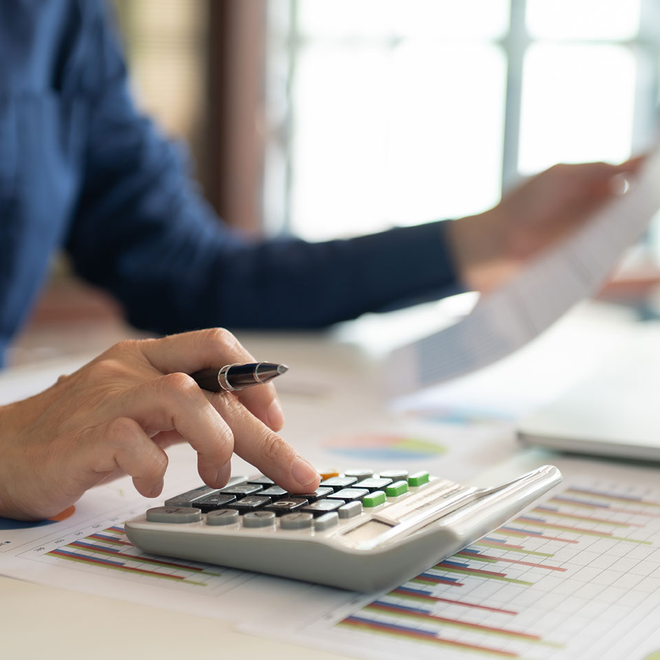 運営コストと利益計算