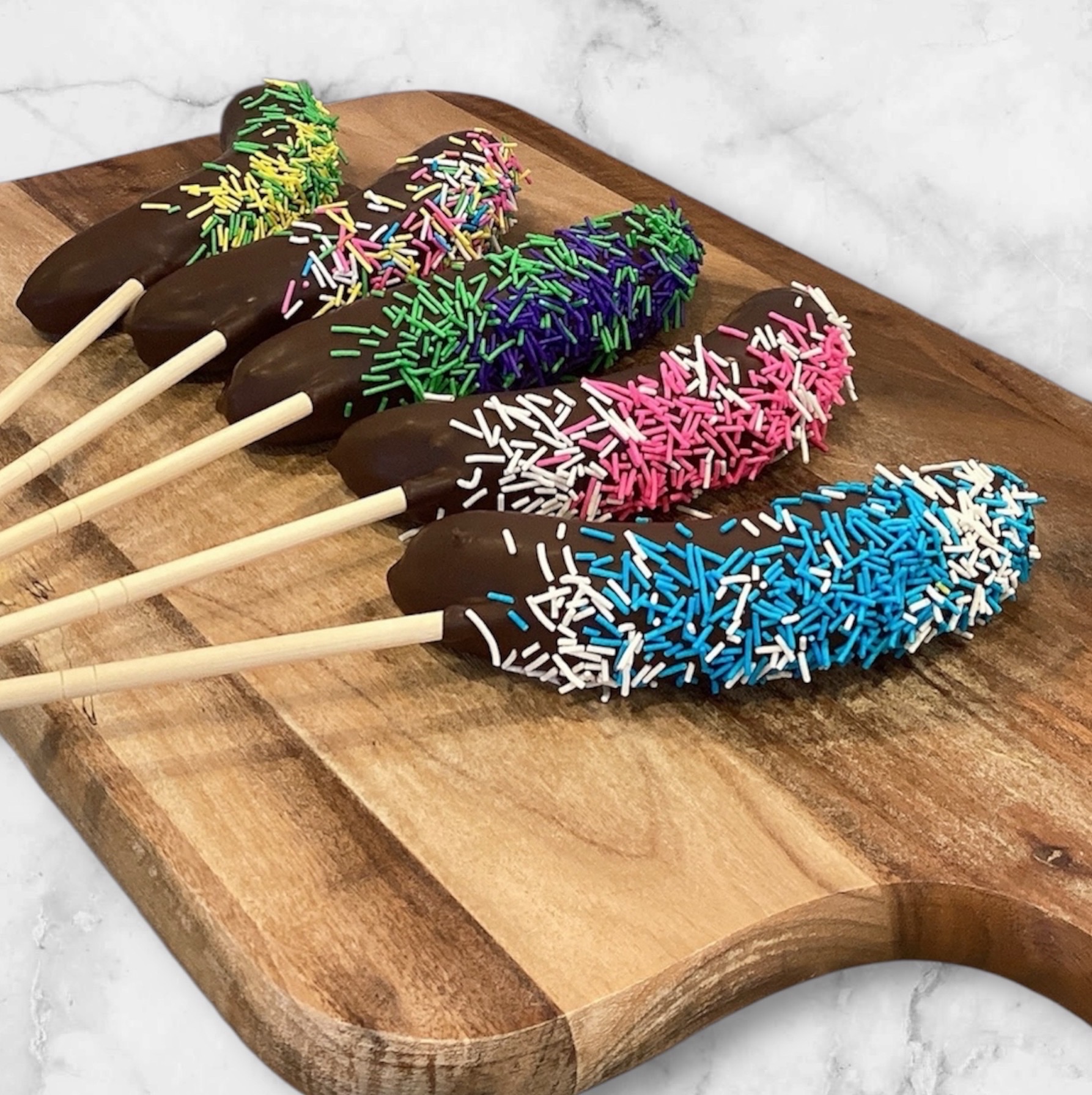 スプレーチョコバナナ・仕入れ 卸 業務用 小売店 ギフト クリスマス バレンタイン ホワイトデー プレゼント